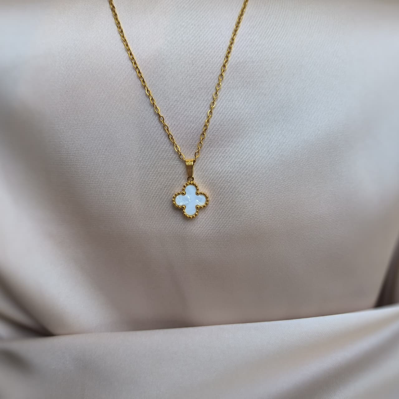 Collar Trebol