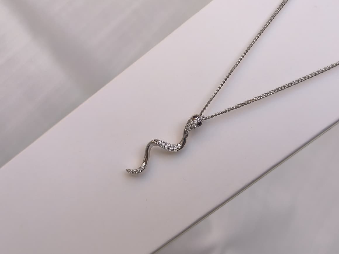 Collar Sombra Mística