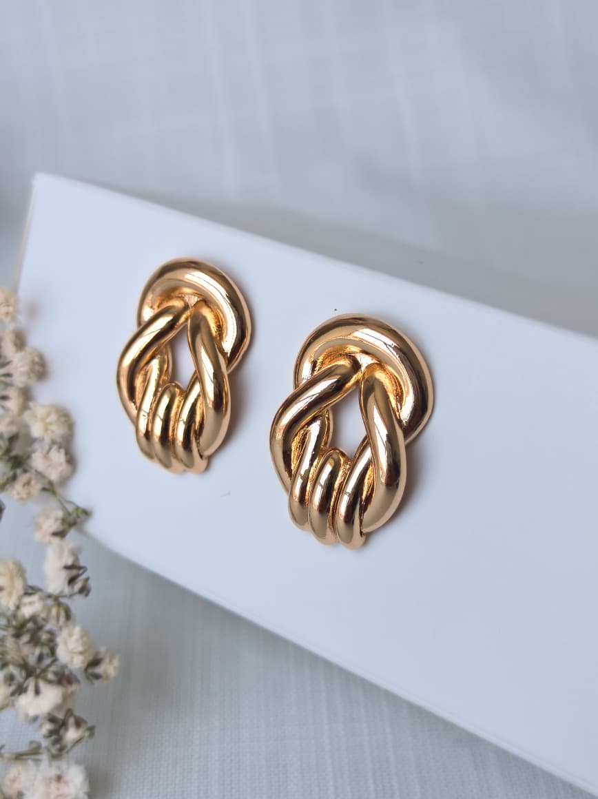 Arete Lazo Dorado
